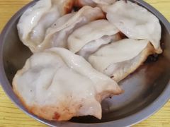 -黄阿姨锅贴大王(万航渡路店)