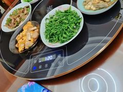 -爱的果实月嫂育婴师(世纪东方店)