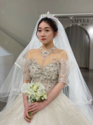 -艾米丽婚纱礼服