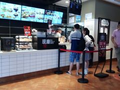 -肯德基(洛川店)