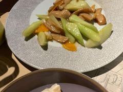 -穹六人间 people 6(岳阳路店)