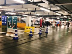 -虹桥火车站-停车场