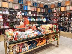 零售区-VENCHI 闻绮(北京国贸商城店)