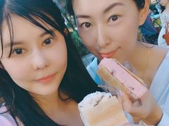 -詹爷爷乌节路街头冰淇淋