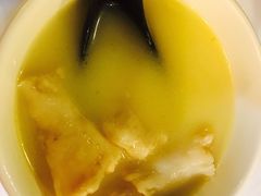 -鲜入围煮花胶鸡海鲜火锅