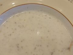 奶油松茸蘑菇汤-莫斯科餐厅