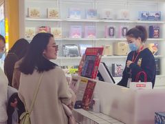 -泡泡玛特POPMART(上海环球港店)