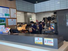 -麦当劳(松江南乐得来速店)