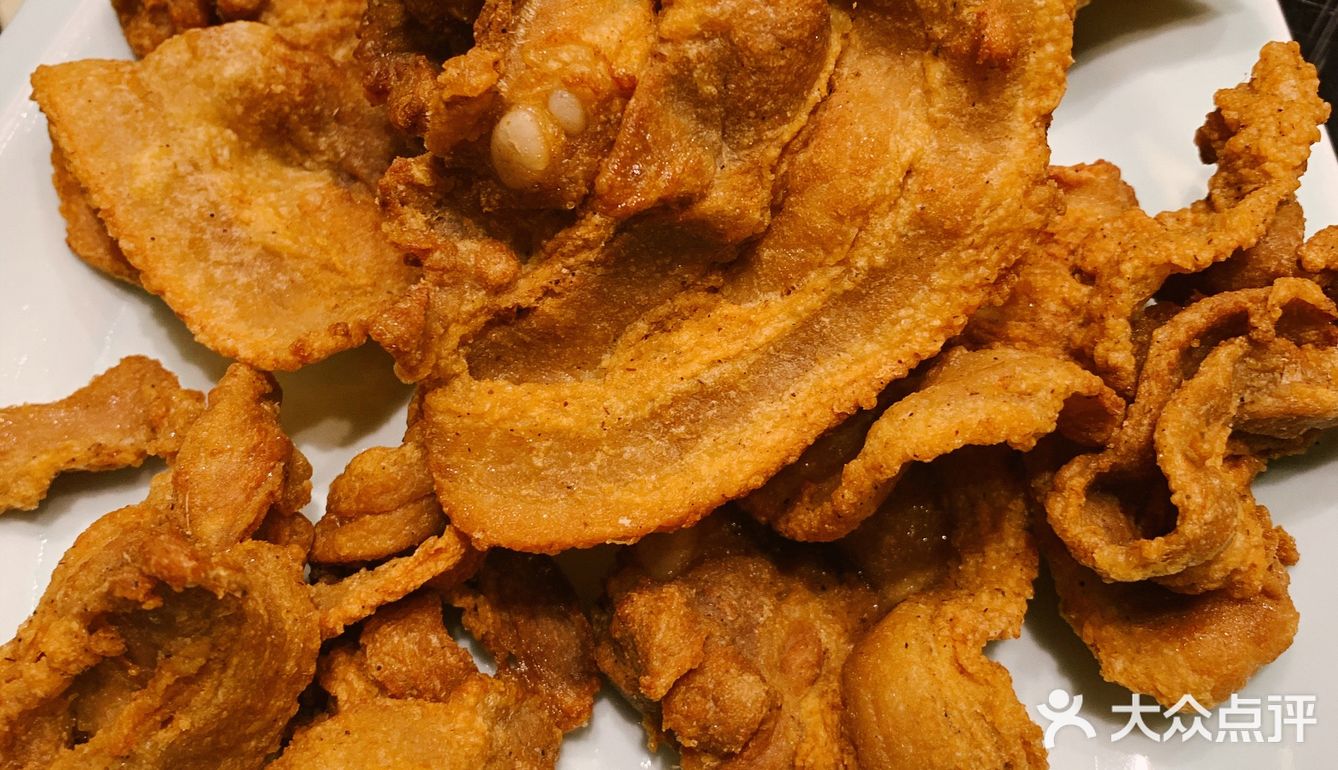 味道都不错,菜品种类很多,就是量有点小