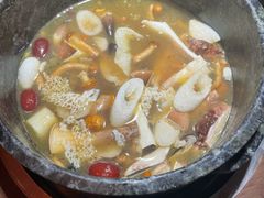 -芸山季·云南山珍菌火锅(人民广场来福士店)