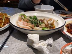 美极豉油灼鲜鱿-皇后餐厅-煲仔·小菜·打边炉(古北店)