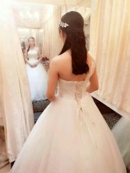 -艾米婚纱&婚礼策划