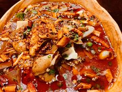 -老滇山寨•云南特色菜•地方菜•民族风情歌舞表演(金碧店)