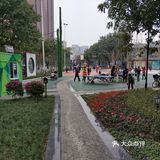 是一个很不错的社区小游园