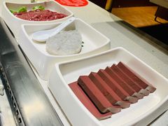 -海底捞火锅鲜切牛肉主题店(长寿路店)