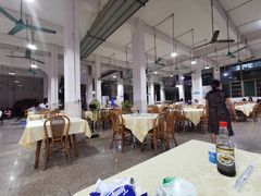 大堂-标记美食新鲜猪杂(兴南大道店)