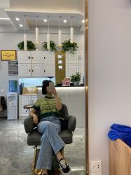 -V8潮牌·接发烫染连锁