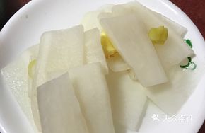 Crisp Radish Slices