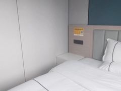 -全悦酒店(广州天河林和西地铁站店)
