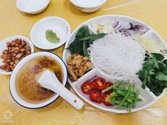 -官塘陈记鱼生·潮汕砂锅粥·牛肉火锅(潮枫路总店)