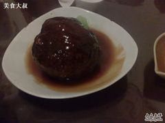 很大的狮子头-洪齐林老镇