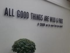 -Chom Cafe and Restaurant