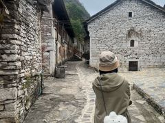 -高荡千年布依古寨旅游景区