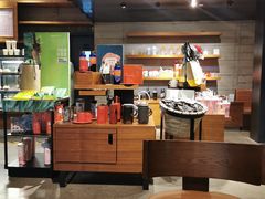 大堂-星巴克臻选(广州高德置地秋广场店)