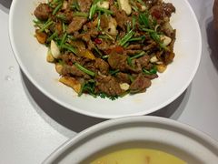 小炒黄牛肉-刘胖子家常菜·蹄花焖藕(中南店)