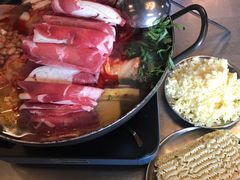 部队锅-MI WU FACTORY米屋美食工厂餐厅(绿地店)