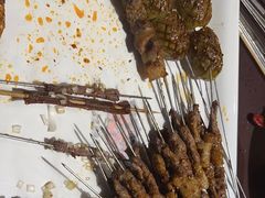 -三个大叔烤羊肉串·歌手驻唱·碳烤鲜肉(西三旗店)