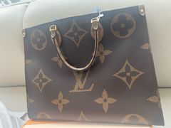 -聚云奢二手奢侈品黄金手表包包回收·中古店(三里屯总店)