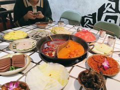 -贰回巷火锅馆(钟楼店)