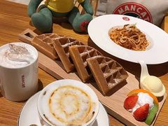 -MANCAT 漫猫咖啡(施湾三路店)