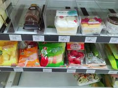 -全家便利店(宜山路站店)