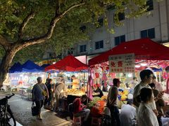 -吴山路夜市