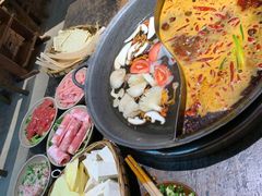 -四小区火锅·巷子里的重庆火锅(花照壁店)