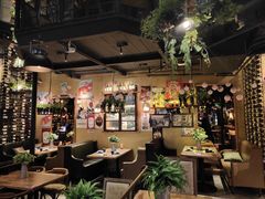大堂-临界音乐酒馆·小龙虾·江湖菜(华熙LIVE·鱼洞店)