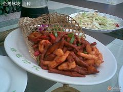 虾仁牛肉-绿色时代大酒店