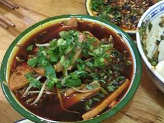-拈签一笑黄牛肉辣卤串串