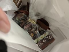 -Laderach 莱德拉(上海环贸iapm店)