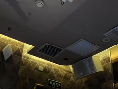 -K+全国连锁KTV(绿地缤纷天地店)