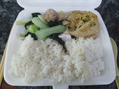 白切鸡腿饭-西华美食•老广烧腊(百灵路店)