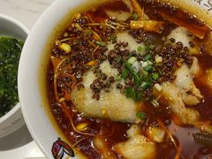 椒椒麻香鱼-渝是乎酸菜鱼·川渝小炒(新世界百货望京店)