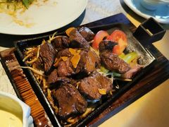 -穹六人间 people 6(岳阳路店)