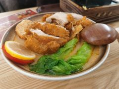 冬阴功汤蒜香鸡扒粉-福米小馆