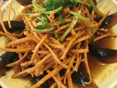 皮蛋拌馓子-靓靓蒸虾(中山公园店)