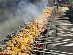 -烤肉小伙烤肉店
