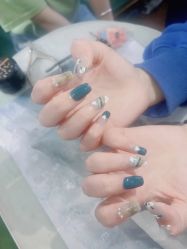-曼都发型