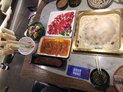 -尚尚仙·酸汤猪手·猪肚鸡火锅(华联万柳购物中心店)